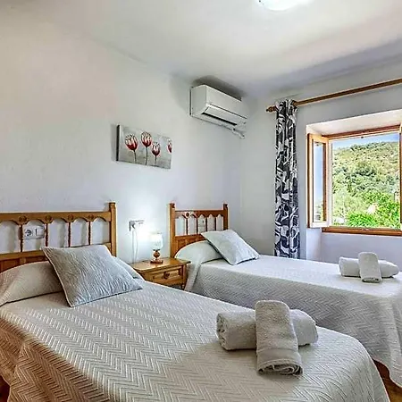 Tomeu Hotel