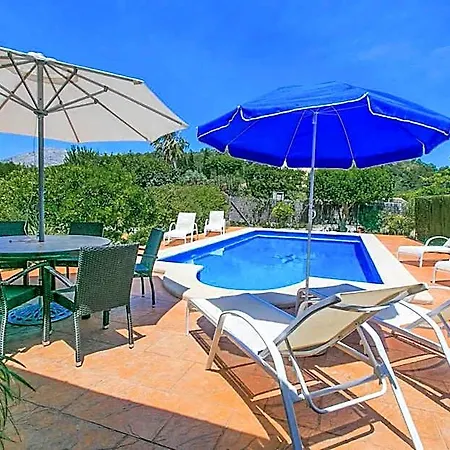 Tomeu Hotel *